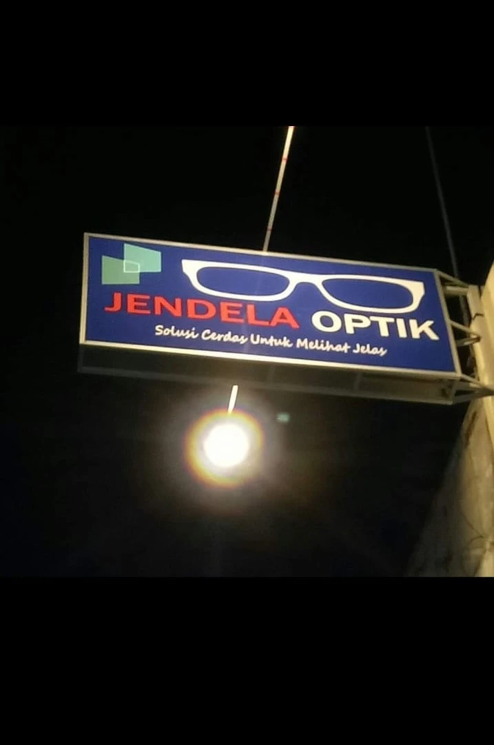 Neon box tampak depan